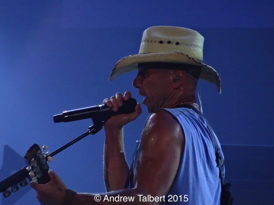 Kenny Chesney in Greensboro, North Carolina World Wide Music Media